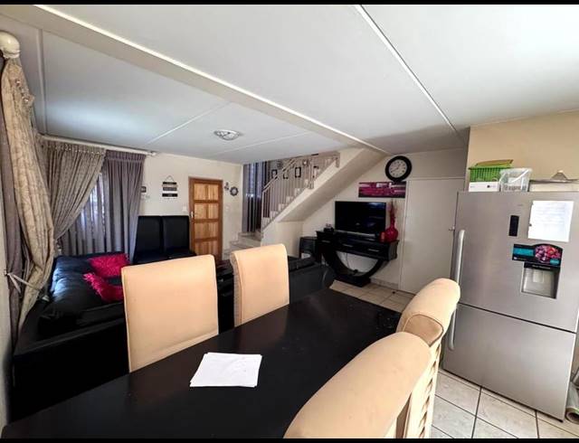 4 BEDROOM HOUSE FOR SALE IN ALBERTSDAL